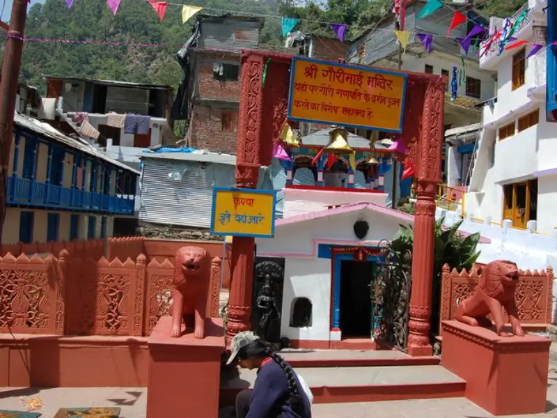 a view of Gauri Mata Temple, Gaurikund near guptkashi